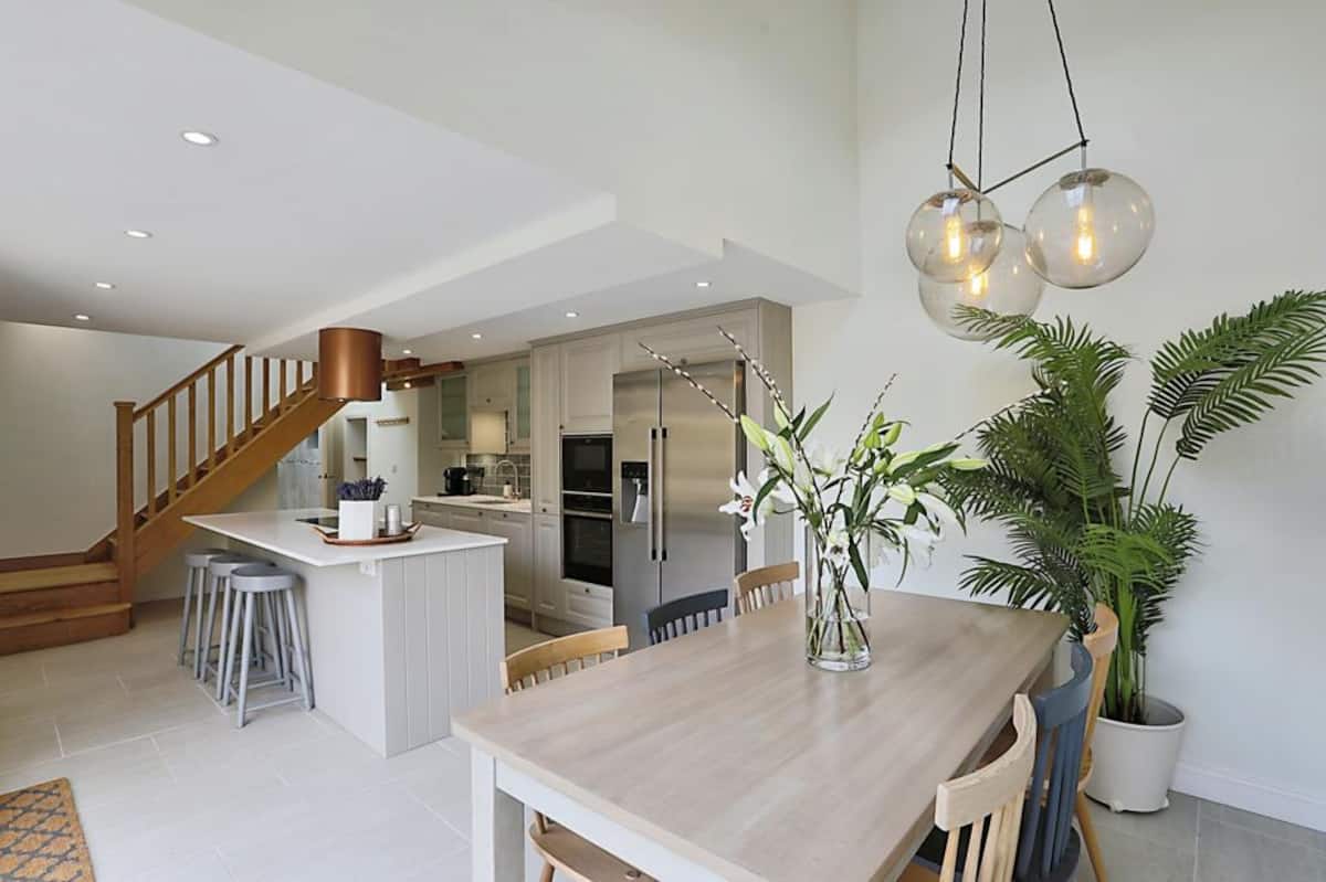 Open-plan kitchen and dining area